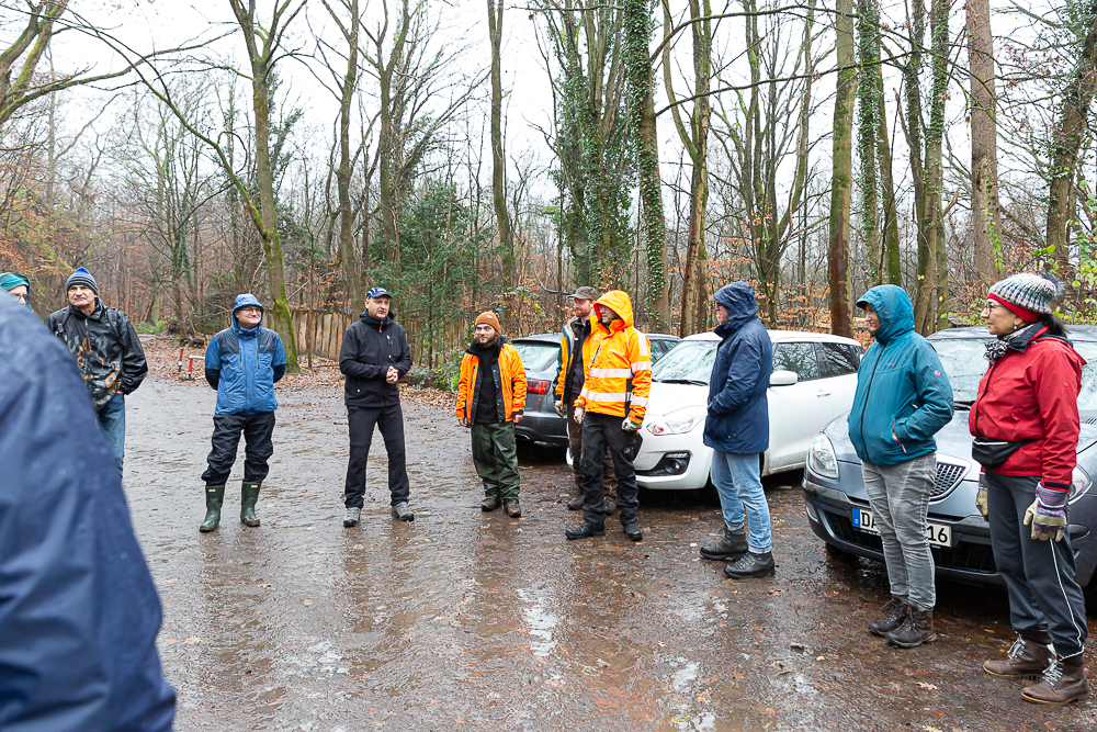 Darmstädter Lauf-Treff Ökologische Aufforstung Waldrand Neubaugebiet Ludwigshöhviertel am 7.12.2024 Darmstadt, Foto: Christa Daum