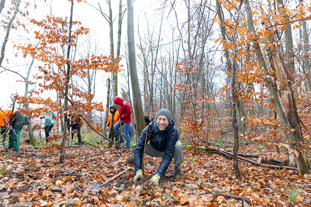 Darmstädter Lauf-Treff Ökologische Aufforstung Waldrand Neubaugebiet Ludwigshöhviertel am 7.12.2024 Darmstadt, Foto: Christa Daum
