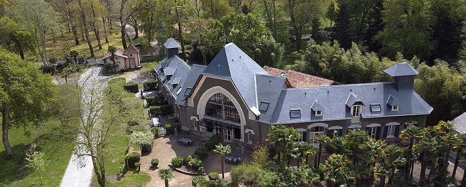 Gîtes du Domaine Belle Epoque dans le parc du Château à Linxe 40