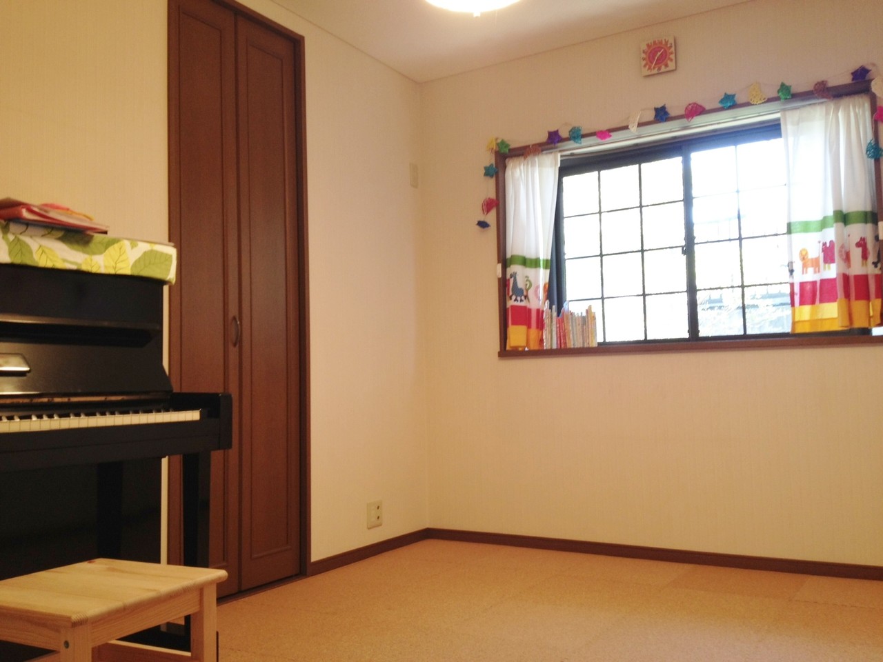鴨居自宅教室　リトミックのお部屋♪