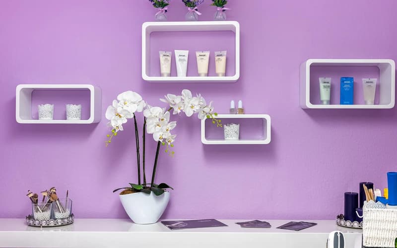 Liebevoll eingerichteter Behandlungsraum bei Bella's Beauty Dortmund