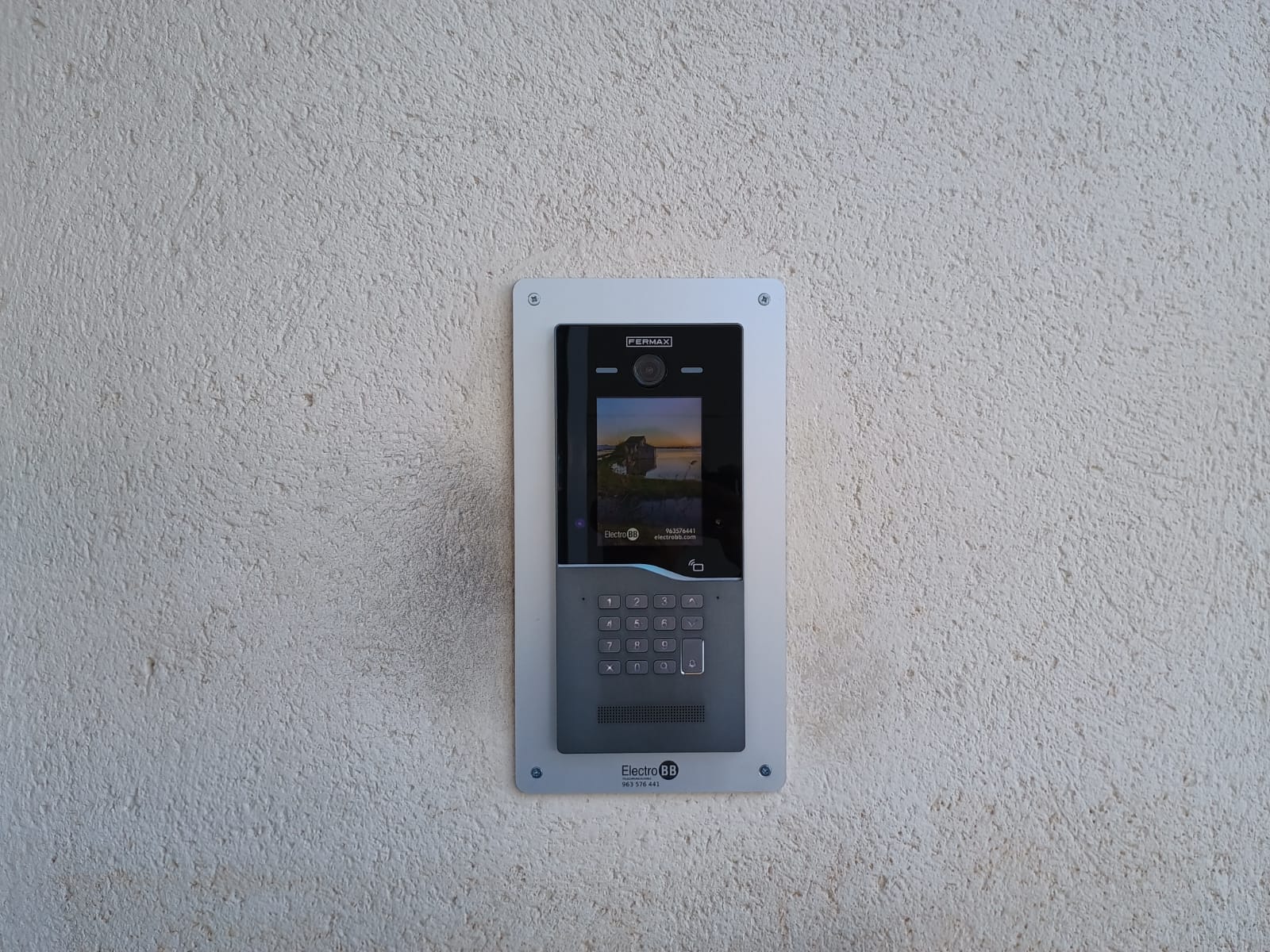 Fermax Catarroja: nueva instalación Cora en la calle Rei Jaume I