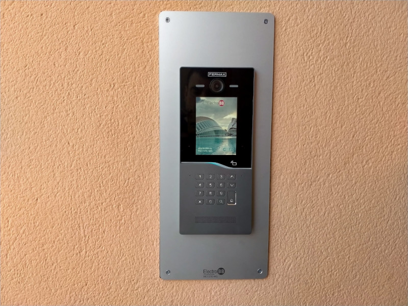 Nueva instalación de placa Cora en Benimaclet