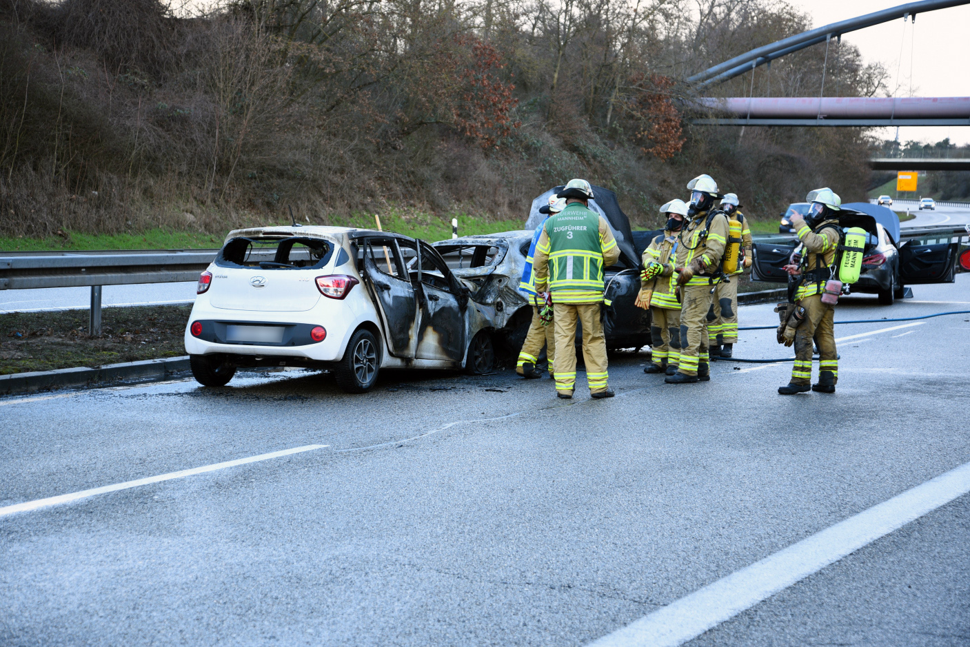 Mannheim-Rheinau: Schwerer Unfall auf B36 - Unfallverursacherin nach Aufruf in sozialen Medien ermittelt