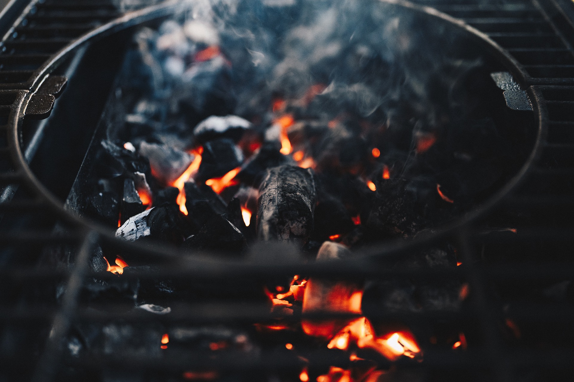 Mühlhausen: Holzkohlegrill in der Wohnung - fünf Verletzte