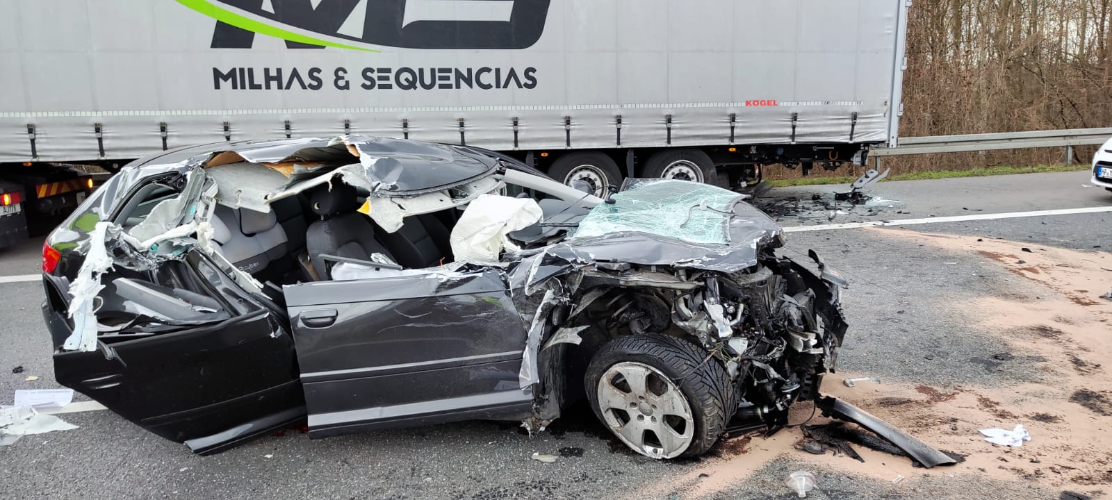 8-jähriger Junge stirbt nach schwerem Verkehrsunfall auf der A5