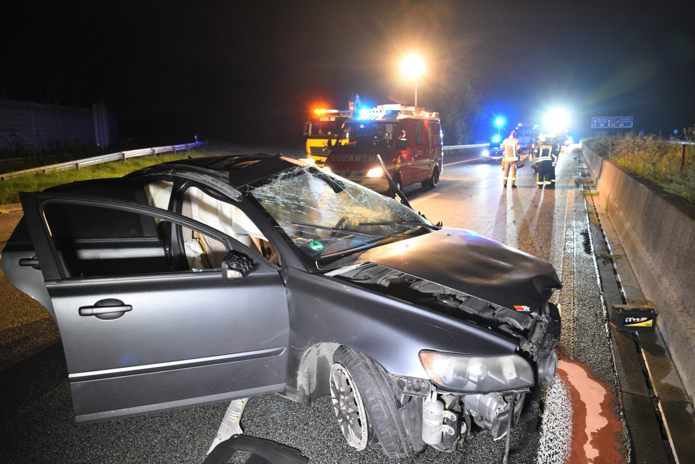 Weinheim: Autofahrer überschlägt sich mehrfach auf der A 659