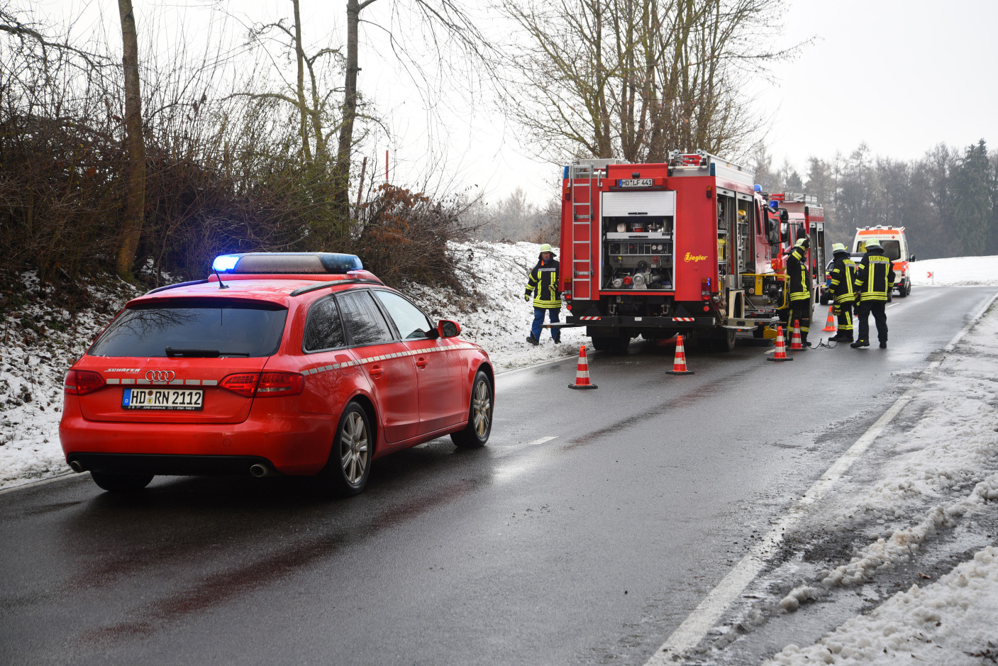 Neidenstein/Rhein-Neckar-Kreis: Verkehrsunfall mit schwerverletzter Person - Rettungshubschrauber im Einsatz