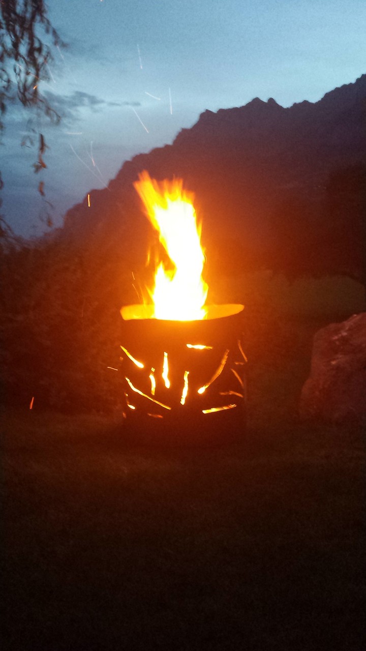 Feuerschale aus rostigem Ölfass - RuArt Roger Rupf Schnitzobjekte mit