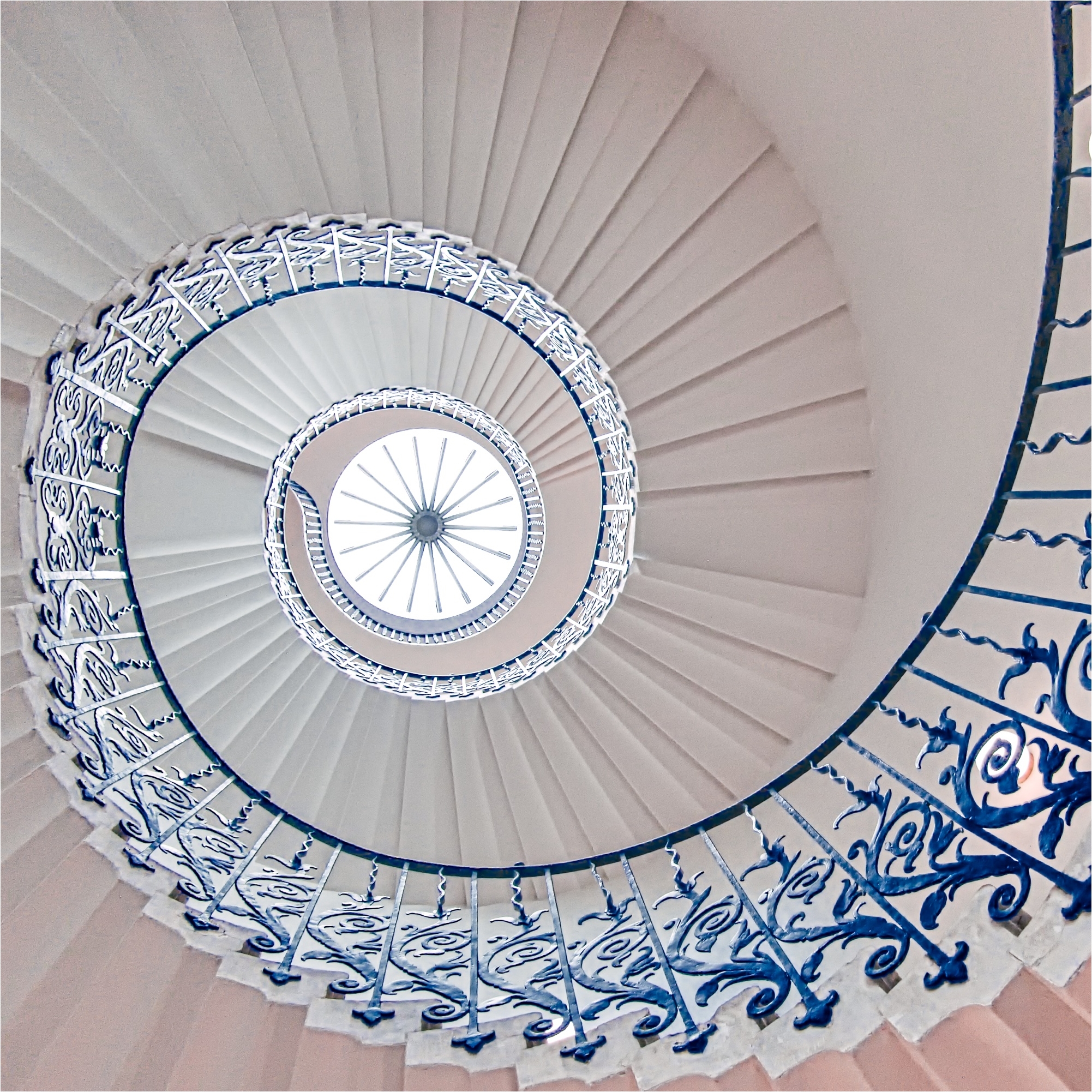 1. Platz Brigitte Sanladerer: "Tulip Stairs London"