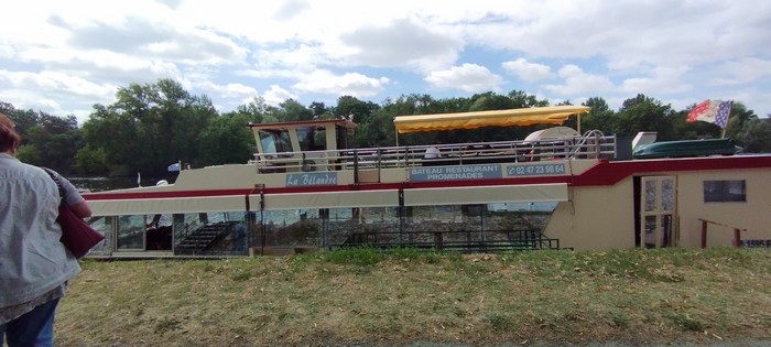 le bateau promenade-restaurant 
