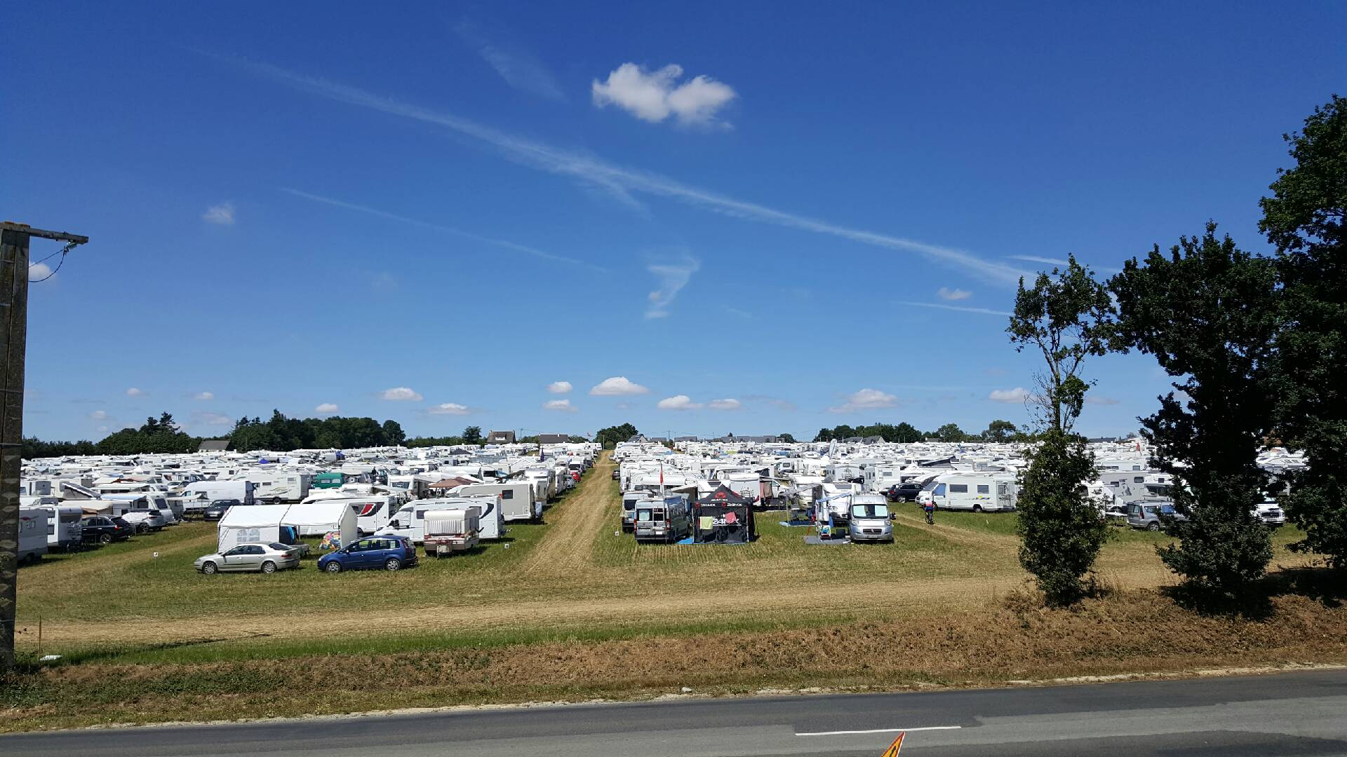 le camping fédéral : environ 3000 emplacements