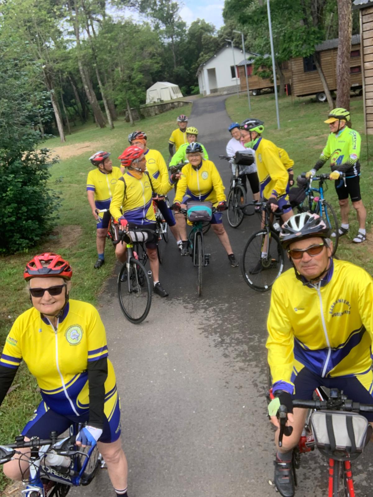 22 mai : le départ (des cyclos) 