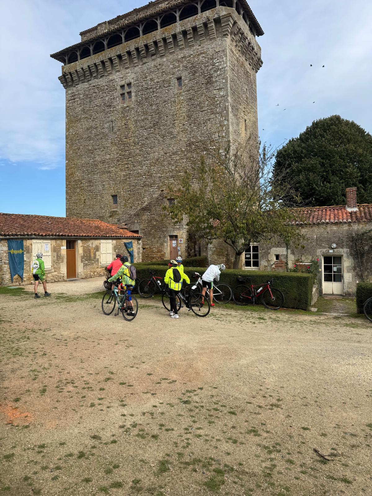 Donjon de Bazoges en Pareds