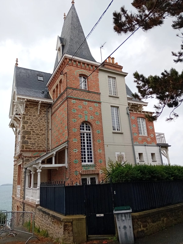 et la dernière, 