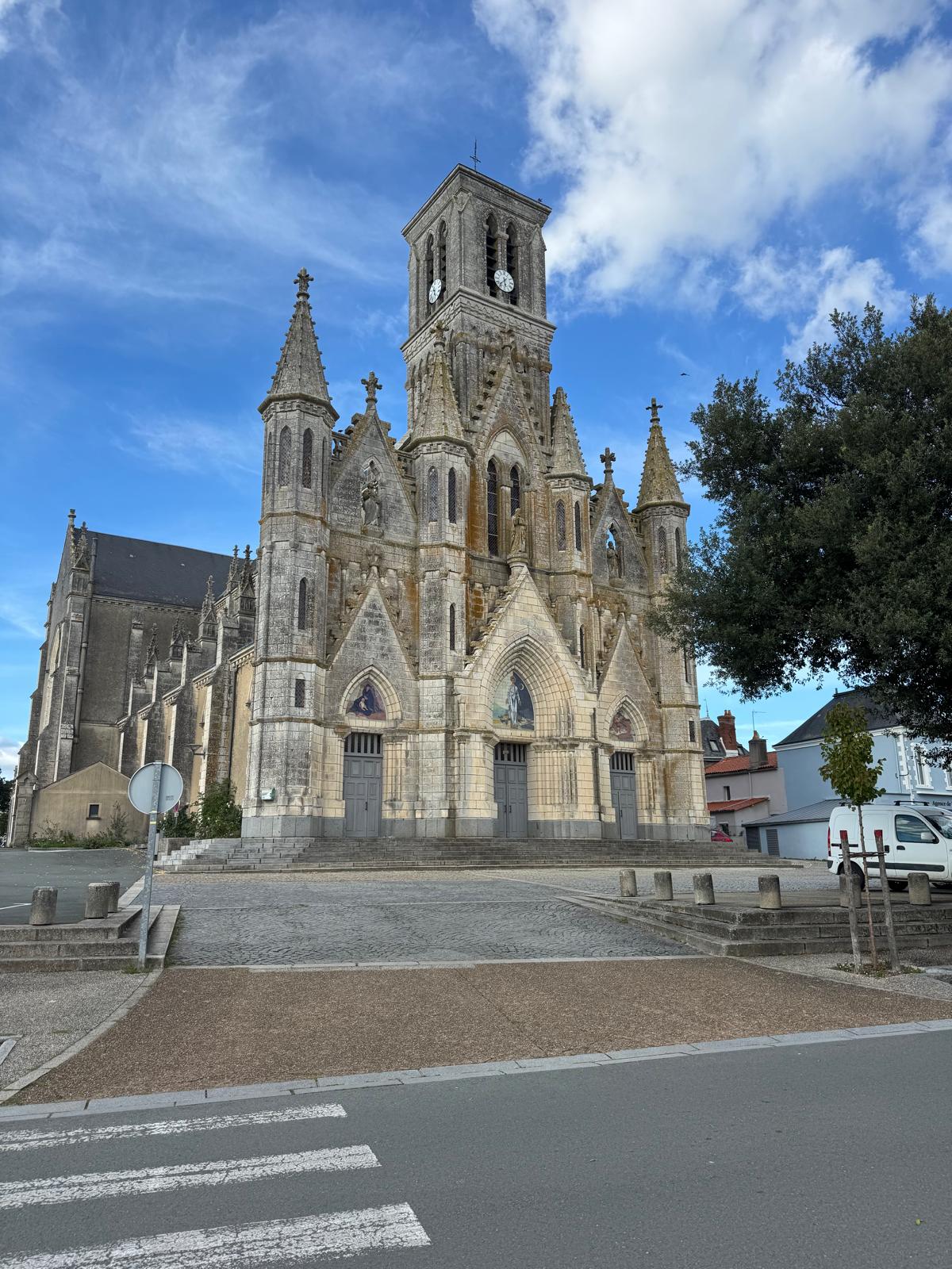 Eglise Saint-Pierre de Cerisay