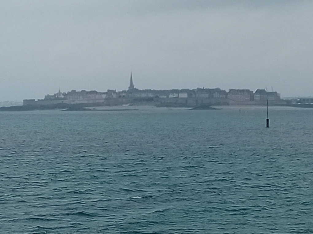 Saint-malo, vu d'Erquy
