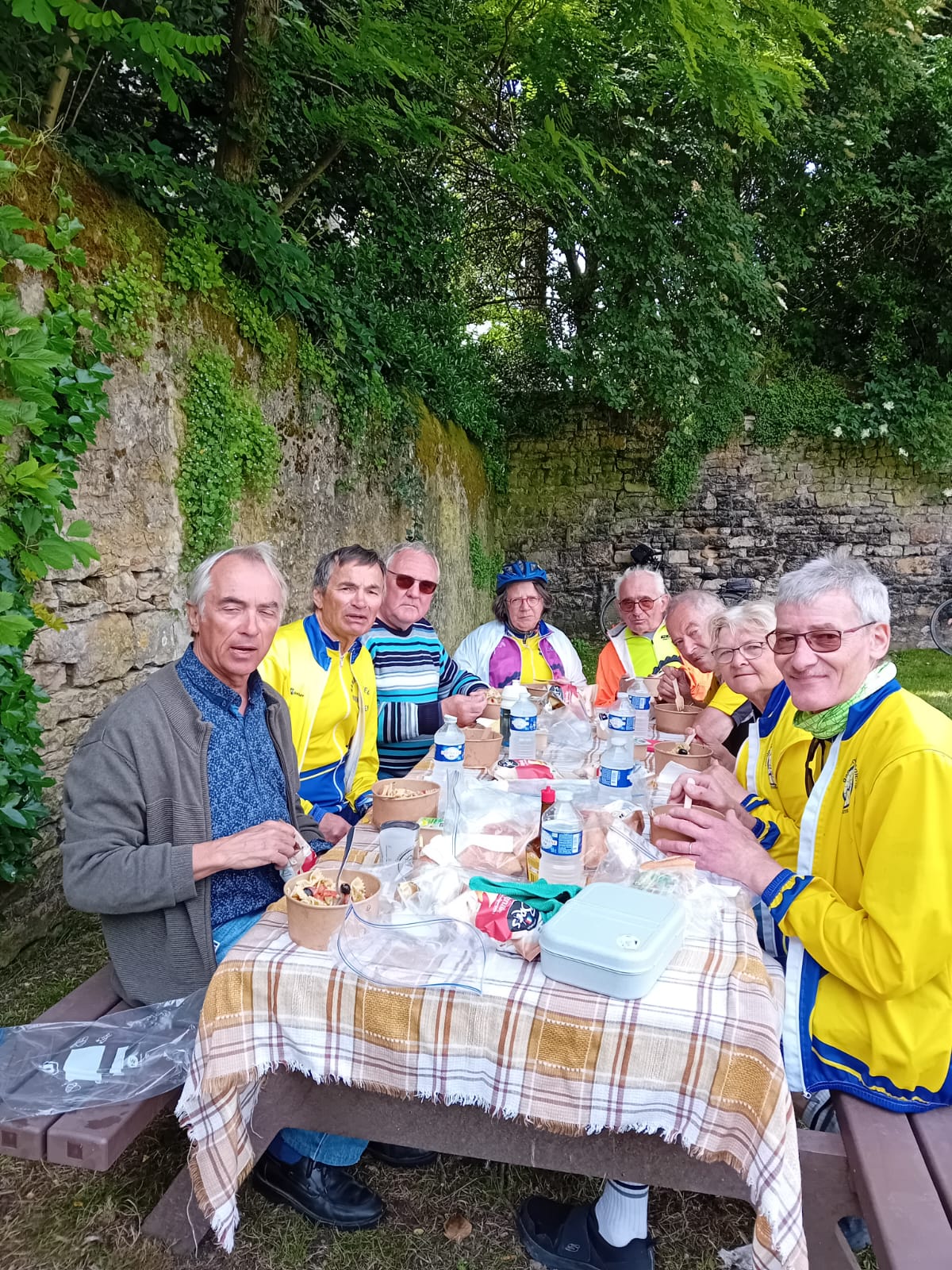 25 mai