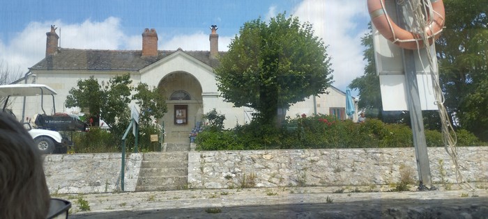 maison éclusière du barrage de Chisseaux
