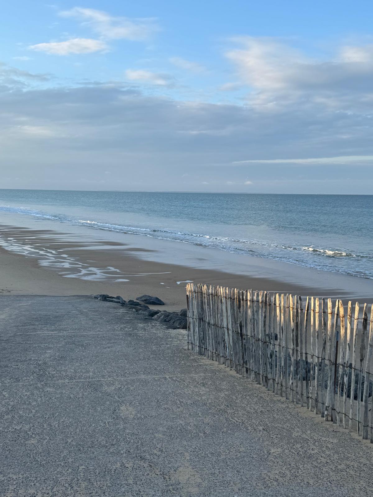 la mer est belle et calme ! 