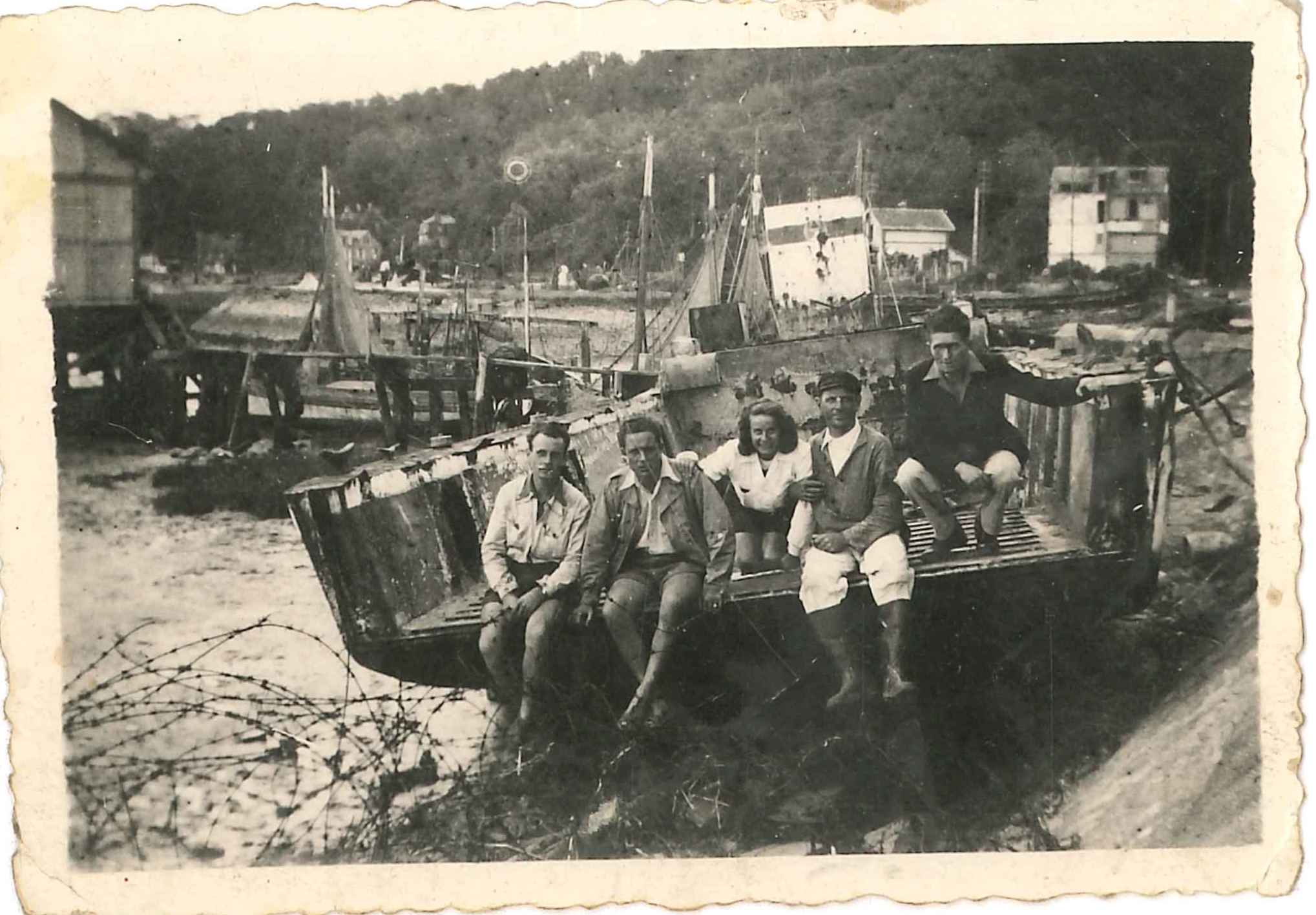 Péniche débarquement port de Dives 1947 - Hervé 