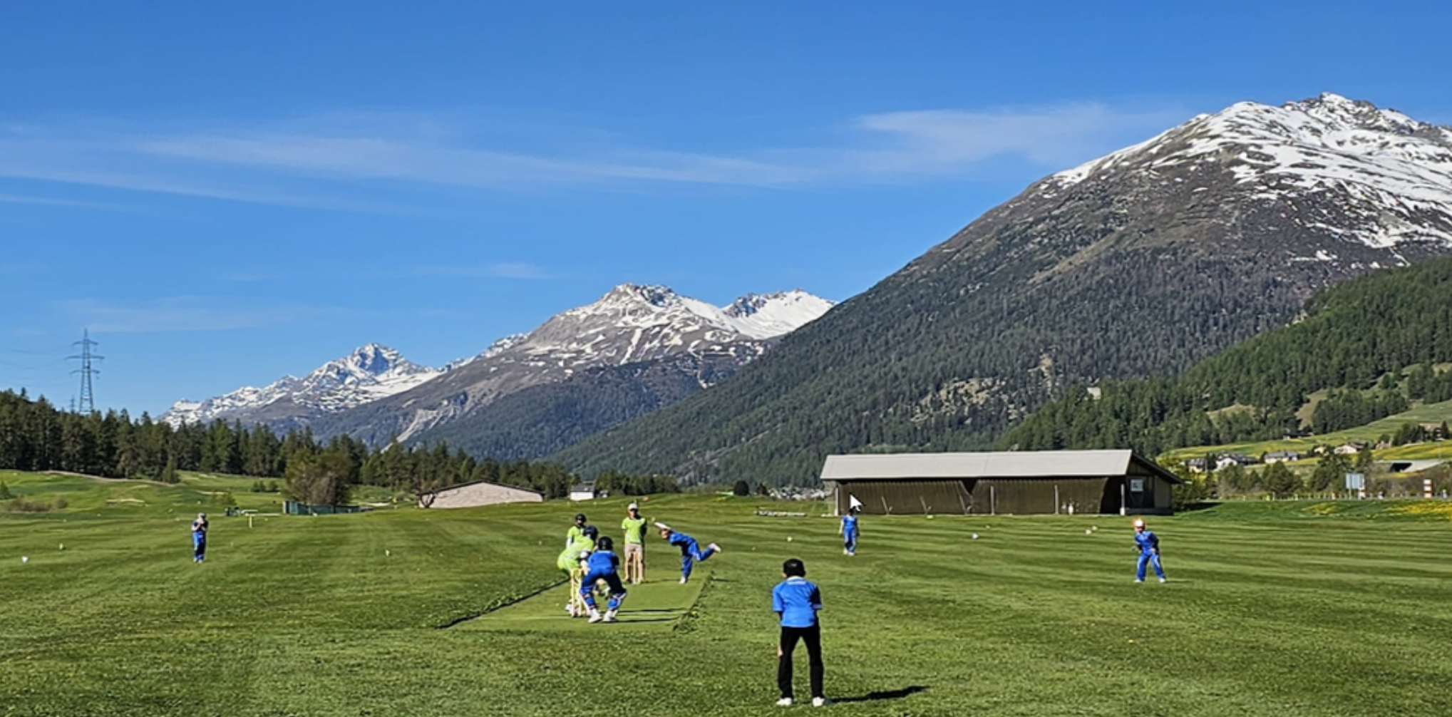 Cricket in Zuoz at 1800m