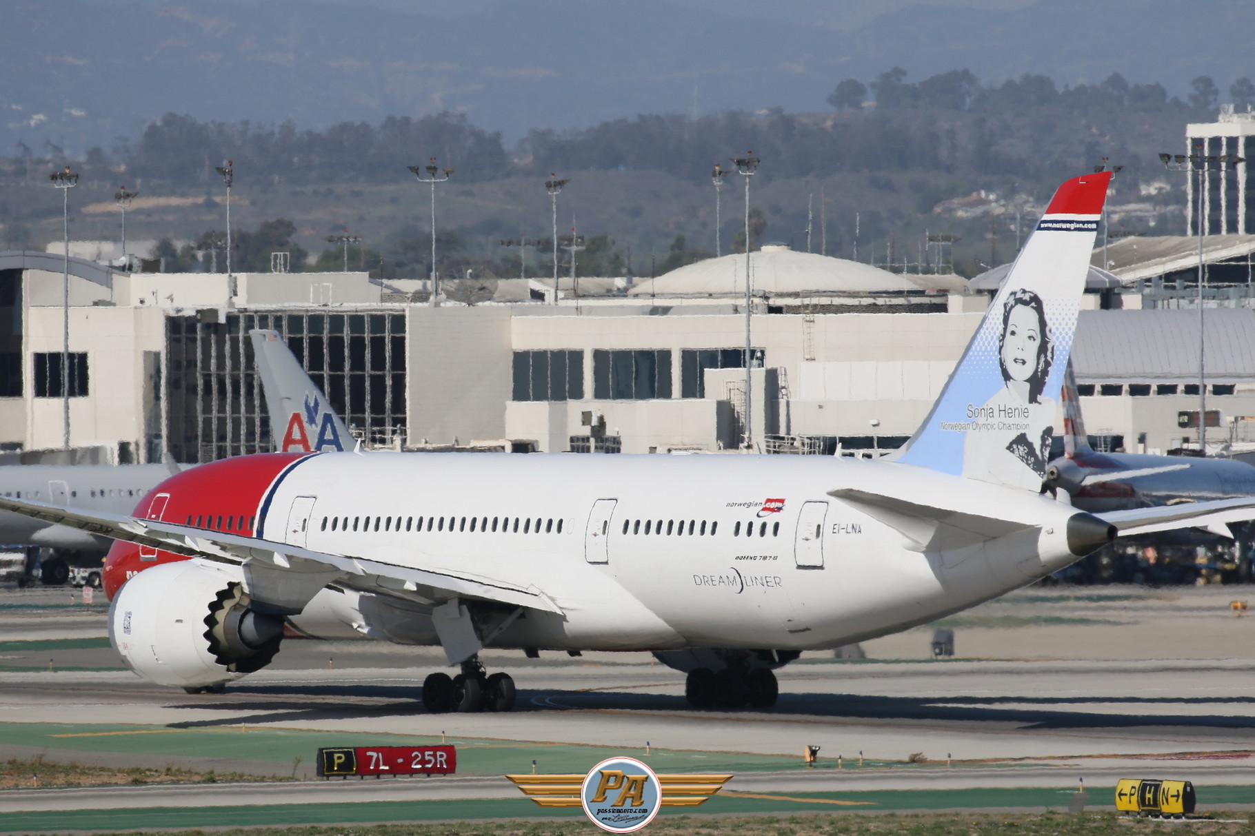 Boeing 787-8 Dreamliner "Norwegian" immatriculé EI-LNA  