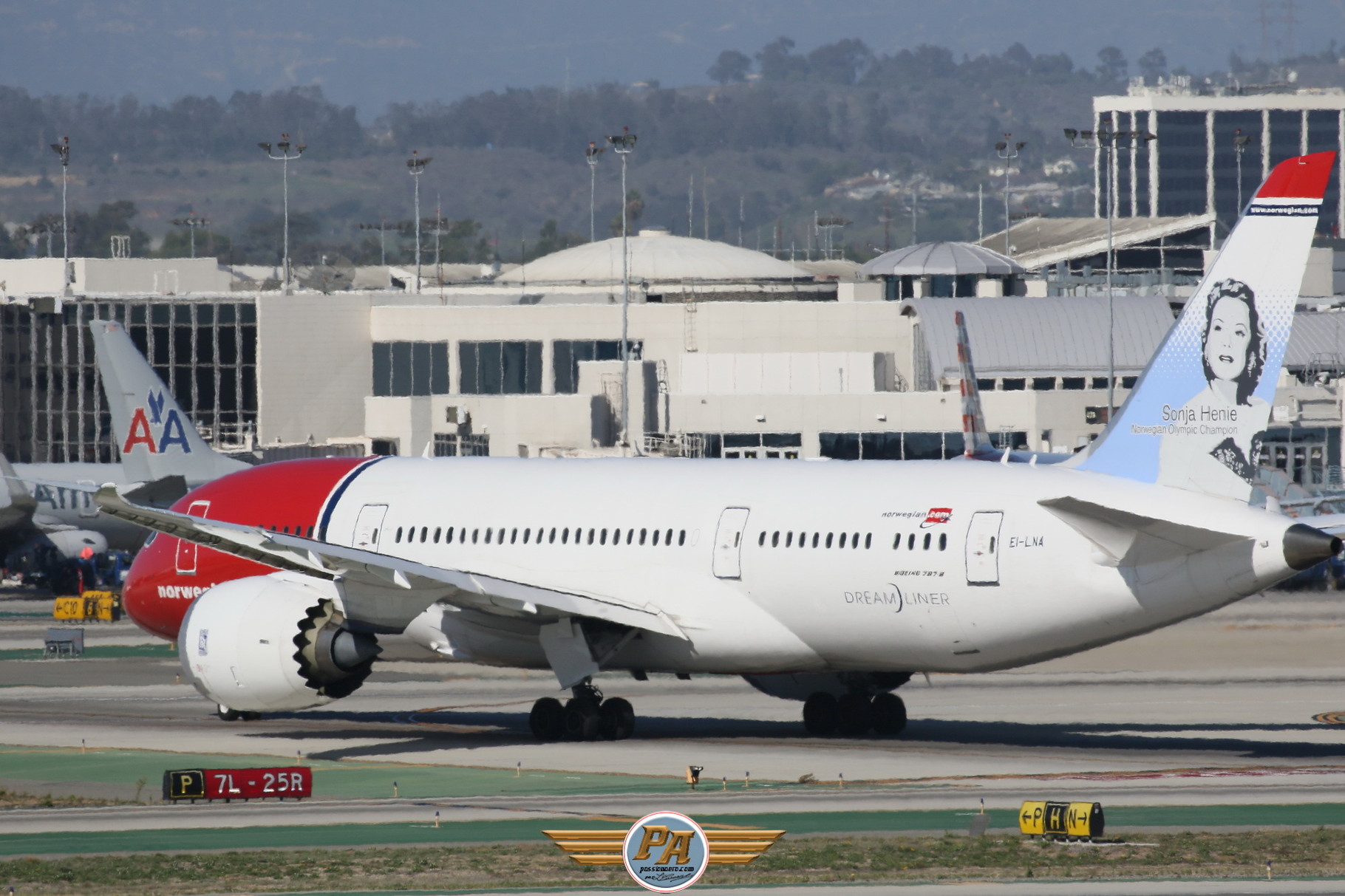 Boeing 787-8 Dreamliner "Norwegian" immatriculé EI-LNA  