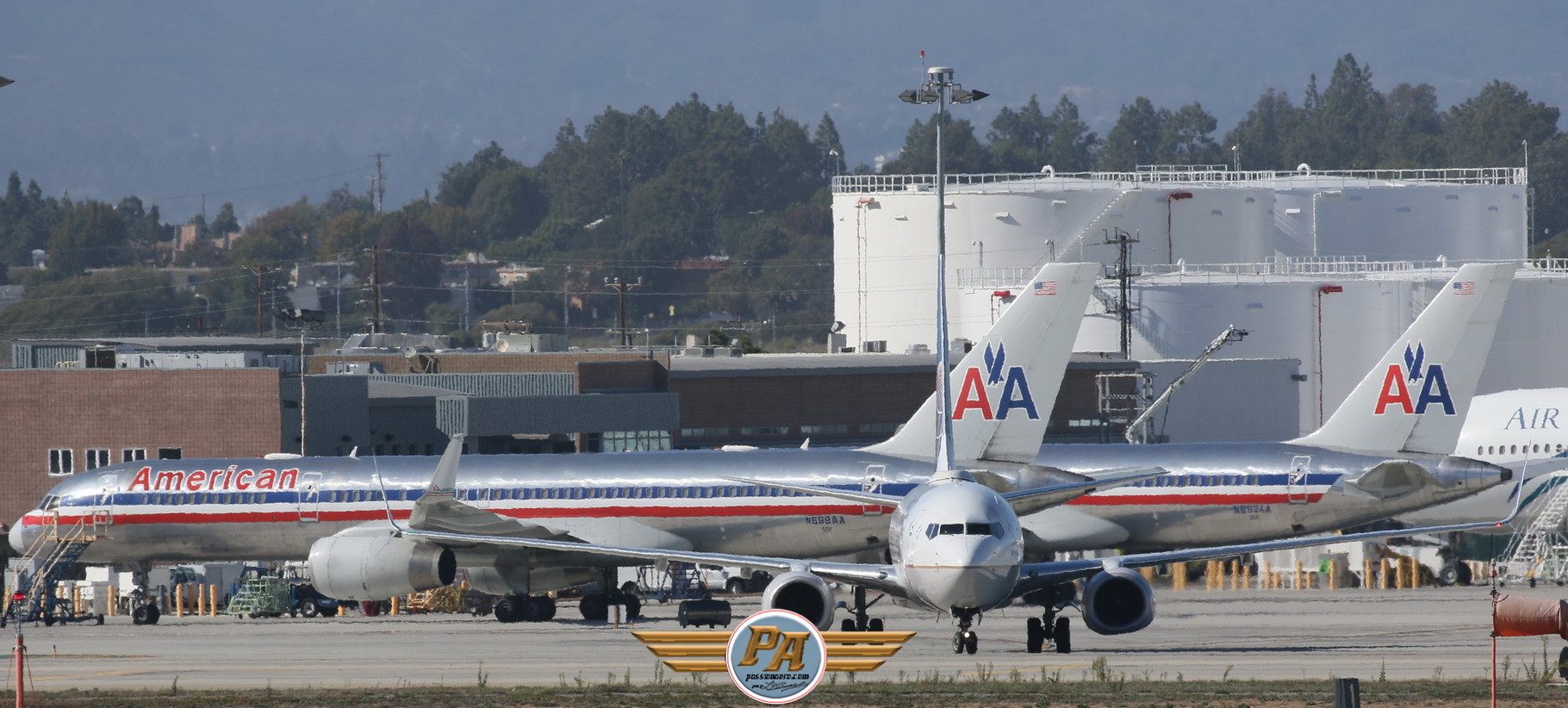 Boeing 737NG "United Airlines" immatriculé N76528