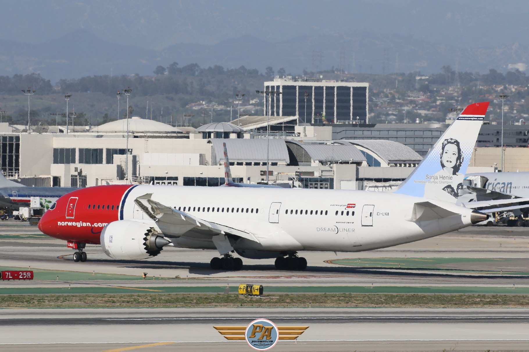 Boeing 787-8 Dreamliner "Norwegian" immatriculé EI-LNA  