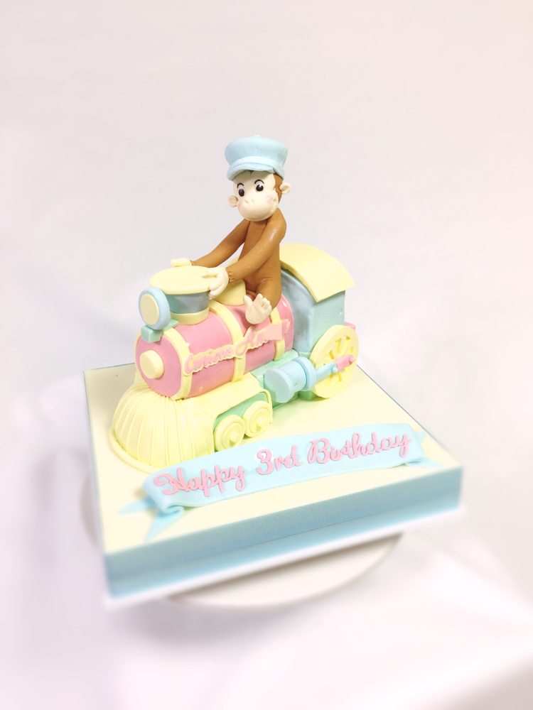 おさるのジョージ機関車に乗っているよ🐒#パステルカラー #おさるのジョージ #機関車 #誕生日ケーキ #3歳 #乗り物 #動物 #キャラクター #curiousgeorge #cake #pastel #pastelcolors #locomotive #3rd #character #birthdaycake #gateau #décorateur #pateasucre #pastadizucchero #fondantwork #fondantcake #japanmade #🇯🇵