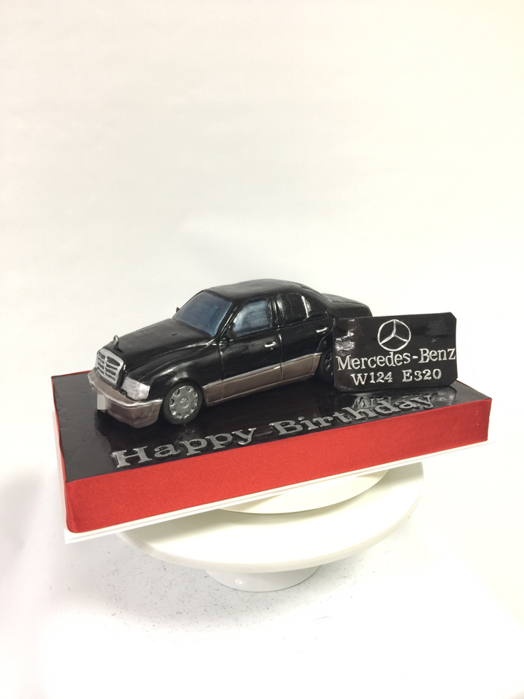 #メルセデスベンツ #車ケーキ #ドイツ車 #w124 #e320 #お父さん #車 #誕生日ケーキ #MercedesBenz #benz #germancar #mercedes #carcake #fondantcake #pateasucre #sekerhamuru #pastadizucchero #🇯🇵 #logo #benzcake