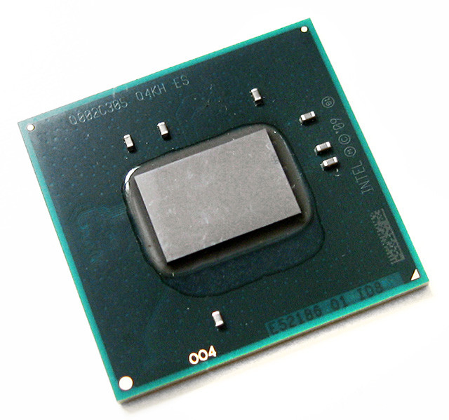 Intel Atom - CPU MUSEUM - MUSEUM OF MICROPROCESSORS & DIE PHOTOGRAPHY