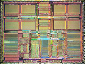 IDT R4600 (the 4700 is just a shrinked R4600) Die Picture by Pauli Rautakorpi - Published under the Creative Commons Attribution 3.0 Unported license. Slightly edited by HARDWARECOP.