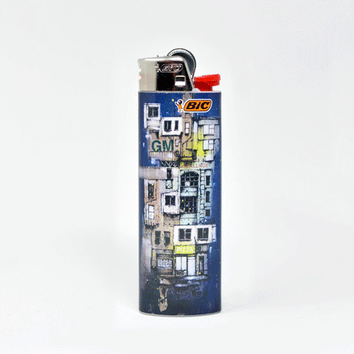 <alt="artiste art urbain briquet bic vente briquet personnalisé customisé décoré peint streetart graffiti artistique illustration briquet originaux collection collector street-art graff urbain objet déco culture hip-hop pop art graffiti">