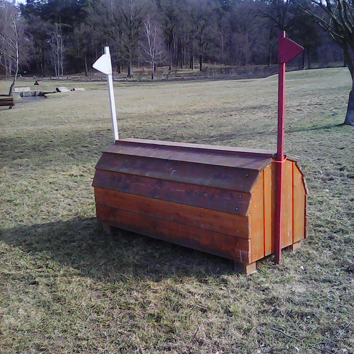Runddach   600€   (bei Höhe 90cm und Breite 200cm)