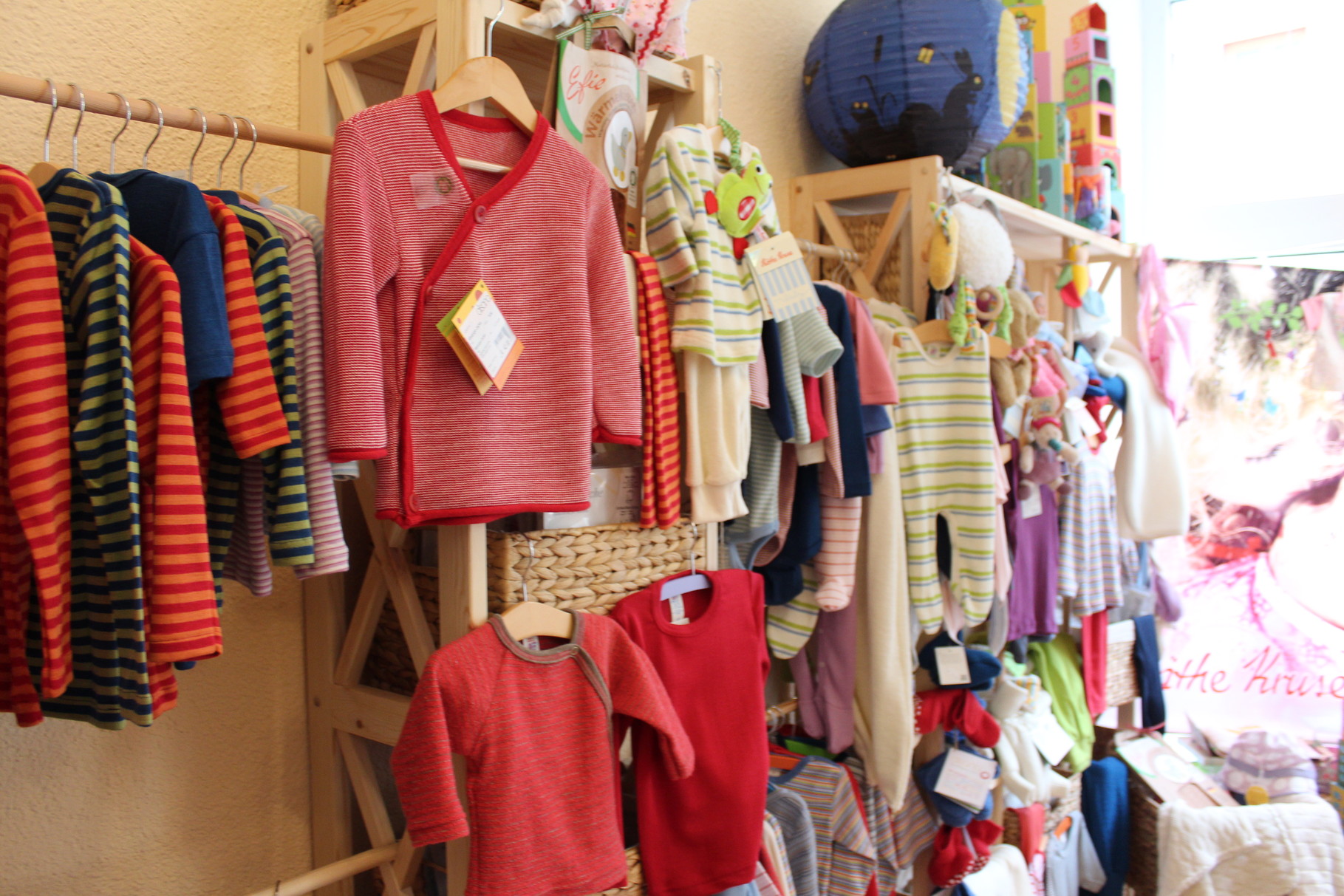 Bei uns finden Sie natürlich hergestellte Textilien für Kinder und vieles mehr ...