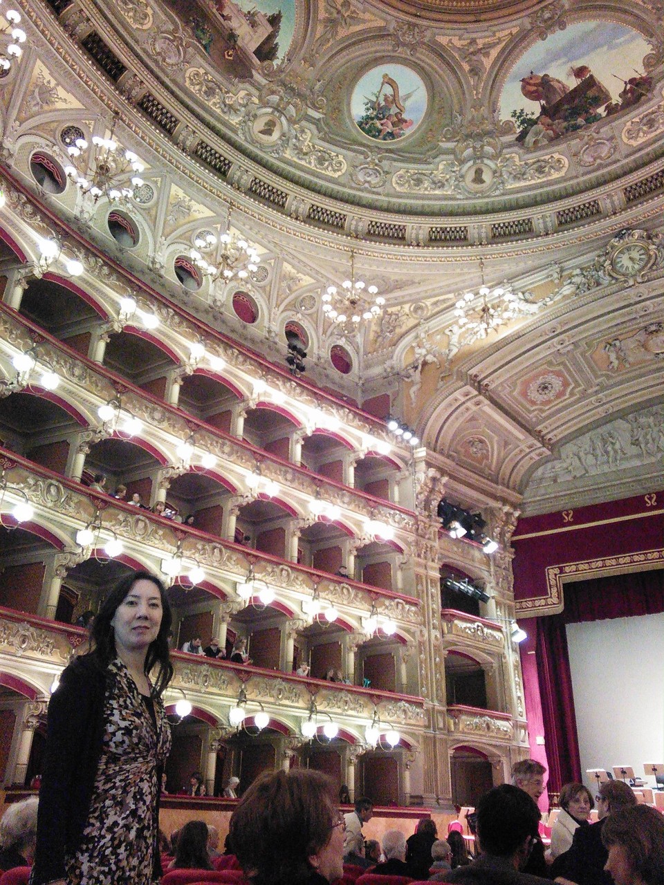 ベッリーニ劇場