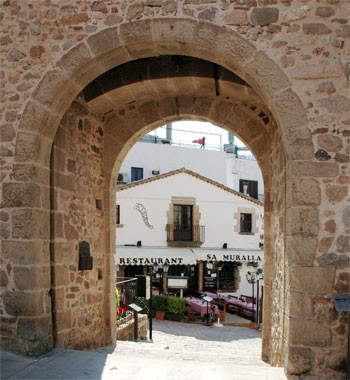 Alquiler de vacaciones en Tossa de Mar, restaurante Sa Muralla en Tossa de Mar