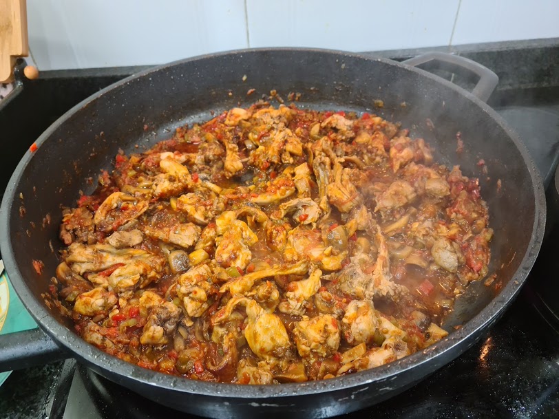 Arroz con conejo y cositas del mar