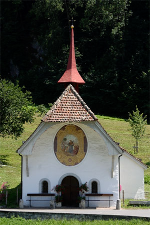 St. Franziskuskapelle in Morschach, in der die Votivtafel hing. (Foto: www.picswiss.ch/Schwyz/SZ-14-04.html)