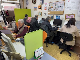 曇り空の『ワンコの日』です(^^♪