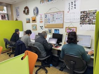 曇り空の『サングラスの日』