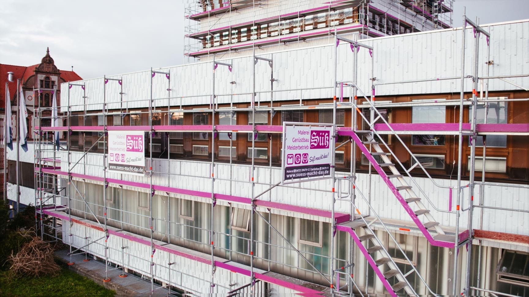 2020 - Niedersachsen Ports Fassadenbeschichtung und Gerüstbauarbeiten