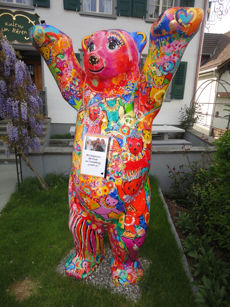 in häggenschwil da steppt er ... der bär!;-)