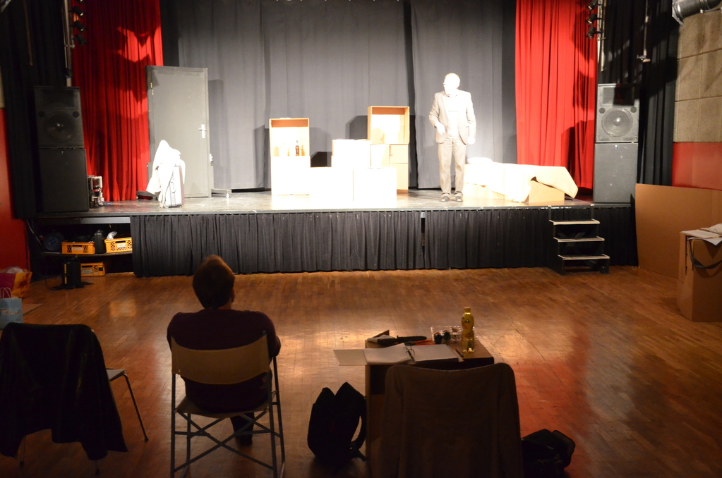 der reschisser ist ein lonesome guy ...