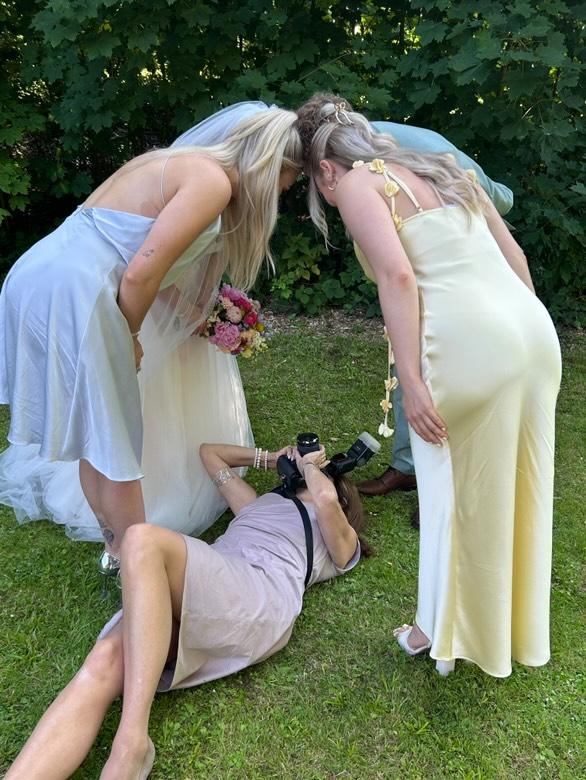 Die Hochzeitsfotografin Bielefeld bei der Arbeit 