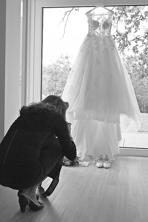 Getting Ready von Braut und Bräutigam