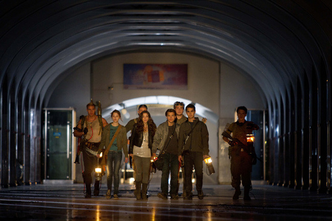 The Darkest Hour (2011) 
