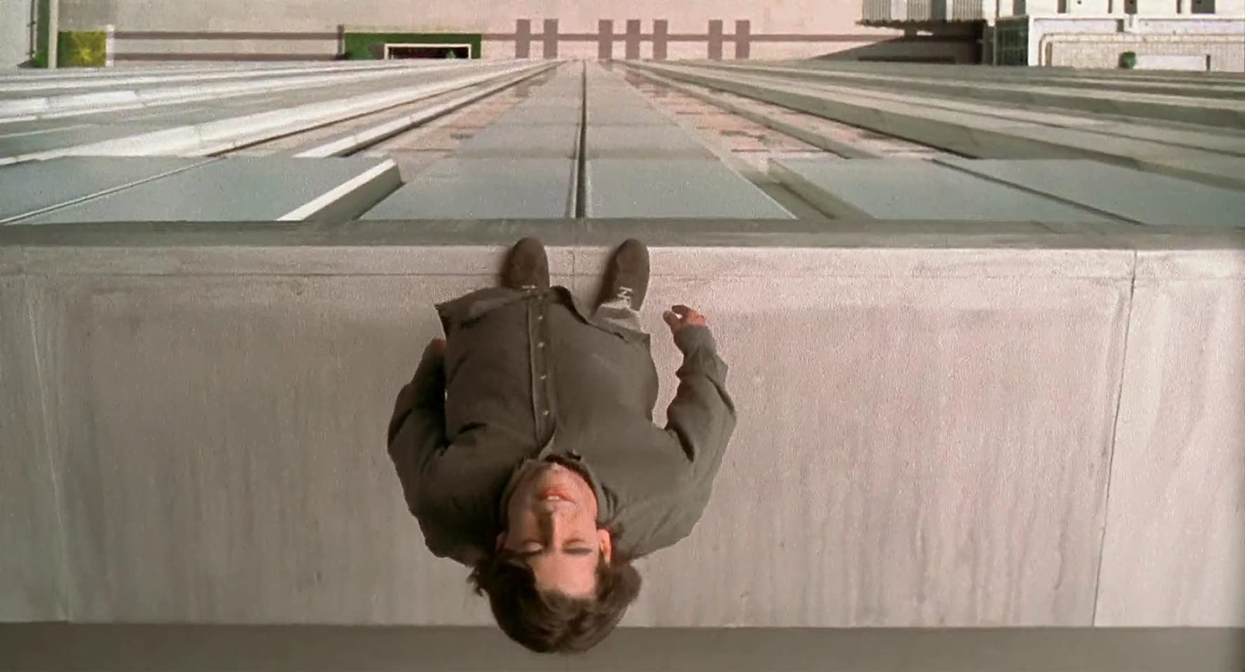 Ouvre Les Yeux (1997) 